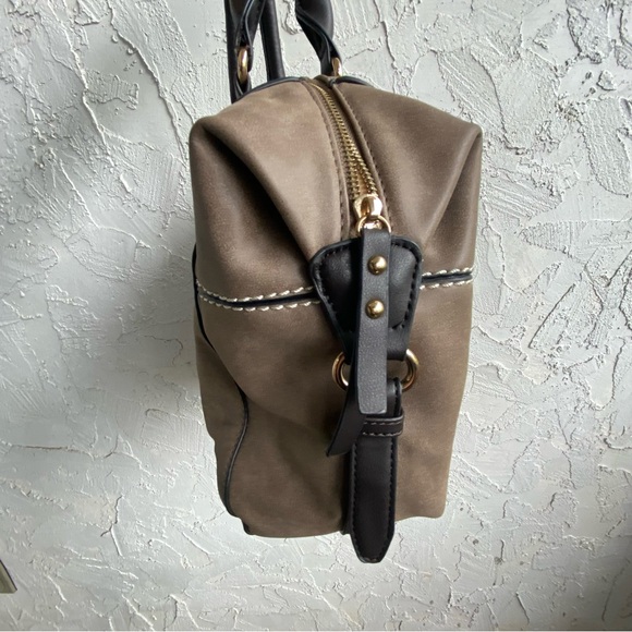 Jeane & Jax Handbag - Picture 5 of 10